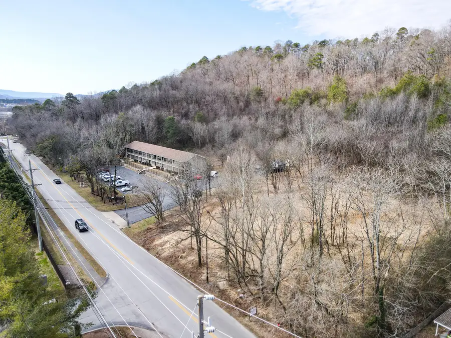 925 Mountain Creek Road, Chattanooga, TN 37405 - #2
