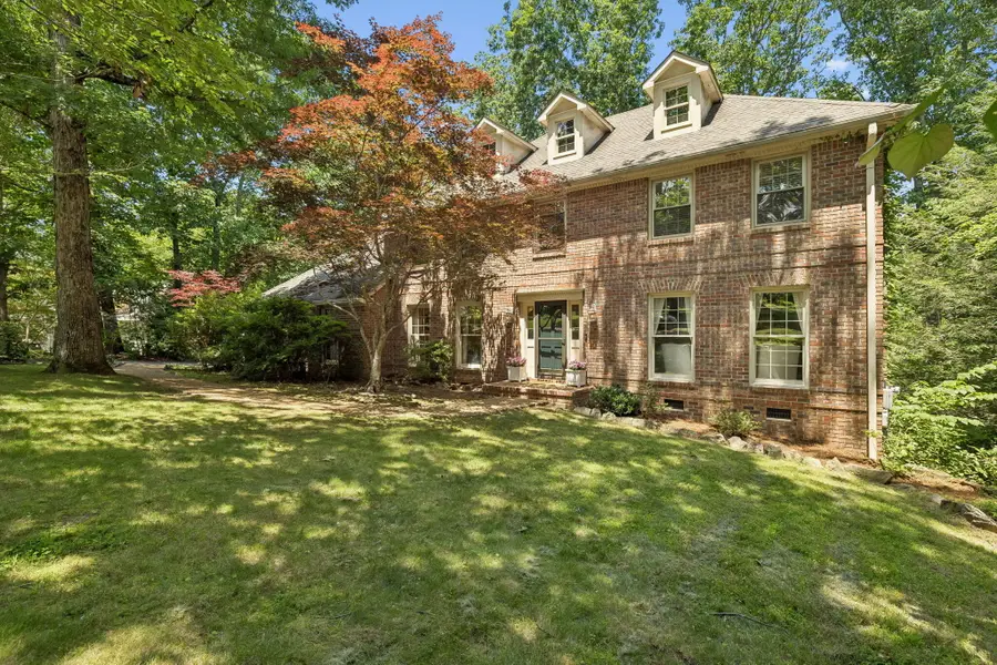 501 N Palisades Drive, Signal Mountain, TN 37377 - #2