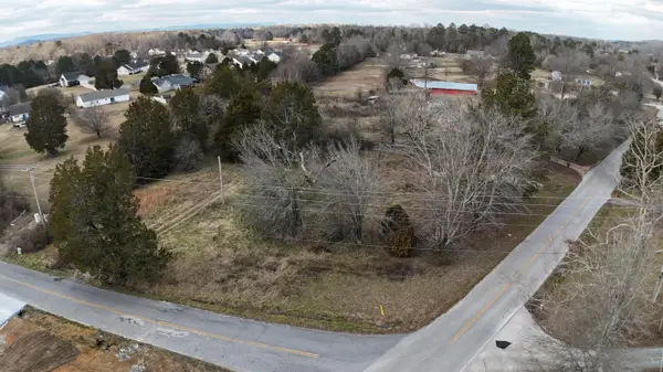 1585 E Reed Road, LaFayette, GA 30728