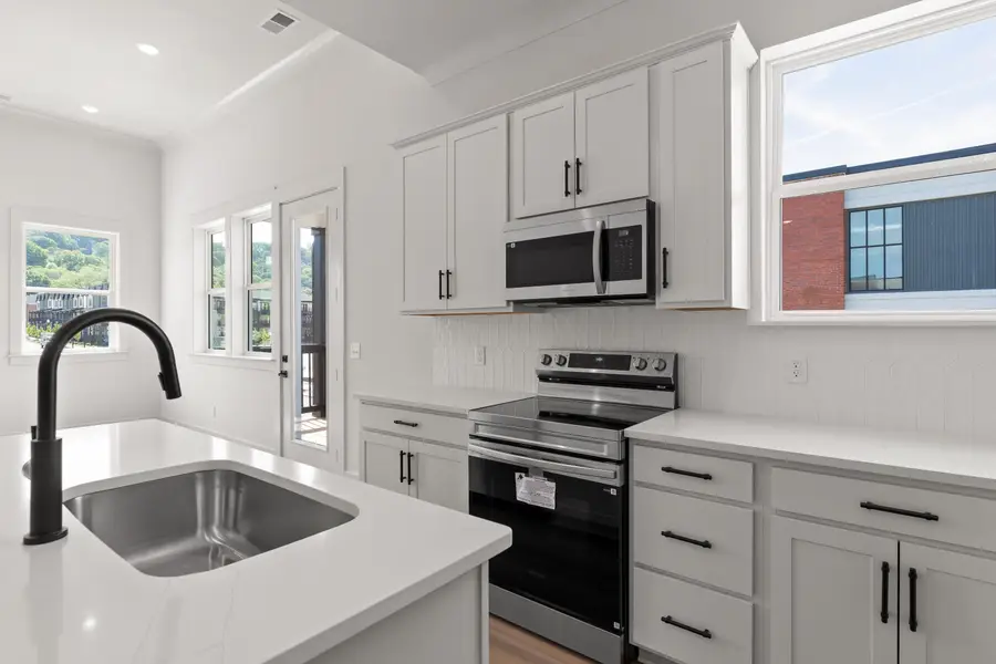 1792 S Watkins Street #303, Chattanooga, TN 37404 - #3
