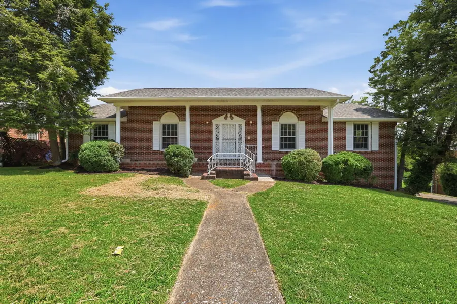 3833 Pin Oak Terrace, Chattanooga, TN 37411 - #3