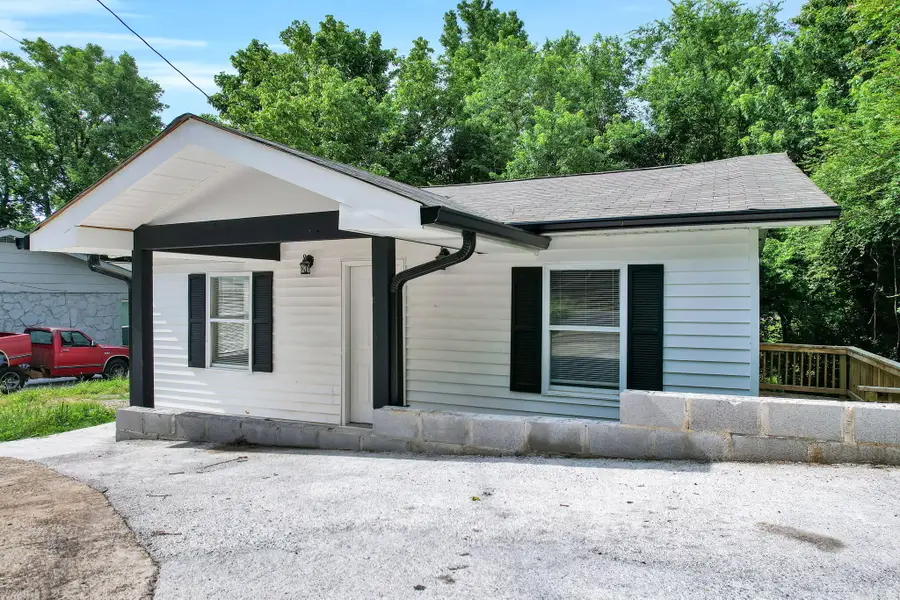 185 Orchard Avenue, Rossville, GA 30741 - #2