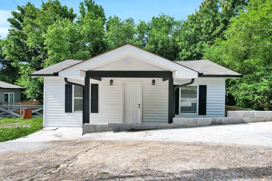 185 Orchard Avenue, Rossville, GA 30741 - #3