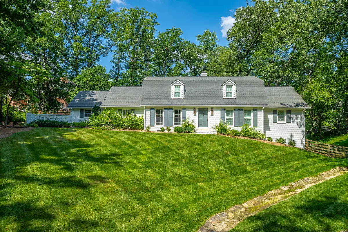 73 W Bartram Road, Lookout Mountain, TN 37350 - #1