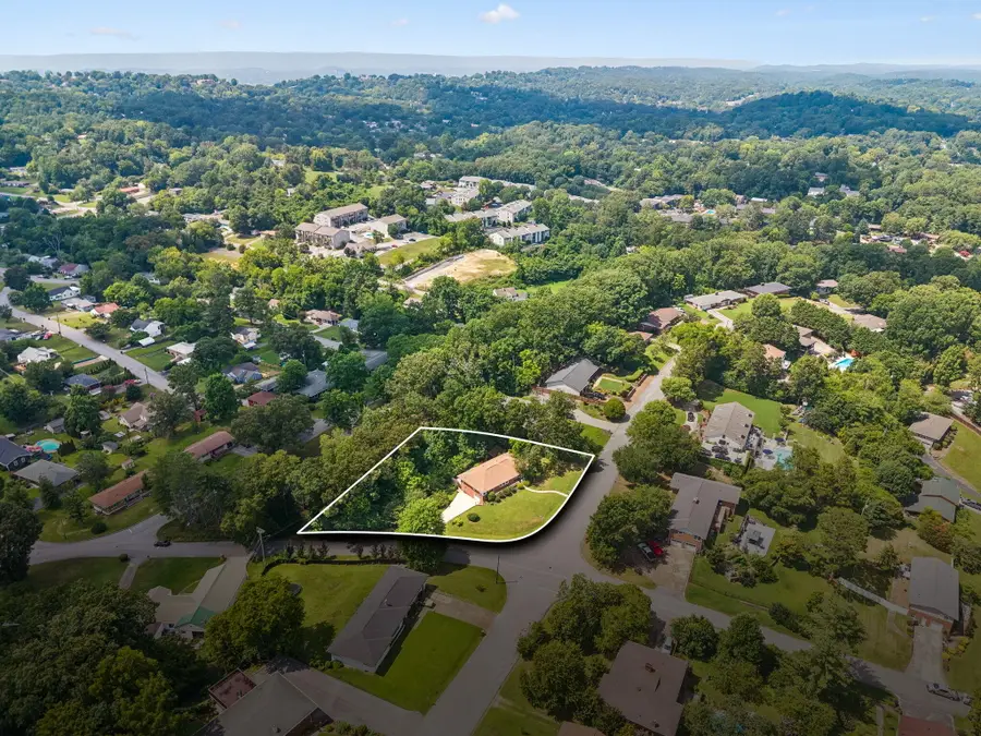 821 Mount Belvoir Drive, Chattanooga, TN 37412 - #2