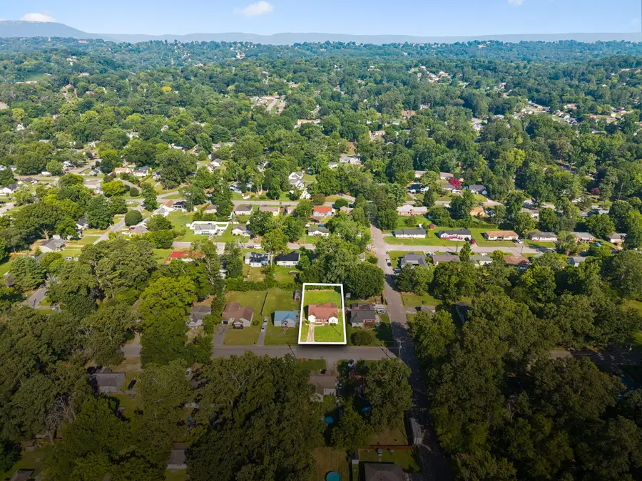 611 Woodvale Avenue, Chattanooga, TN 37411 - #3