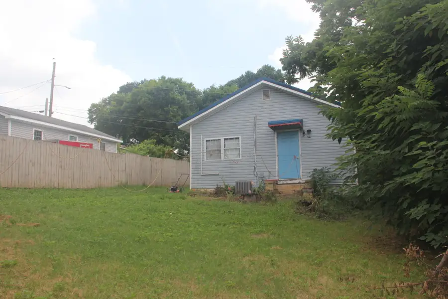 205 W Waterworks Street, Dalton, GA 30720 - #2