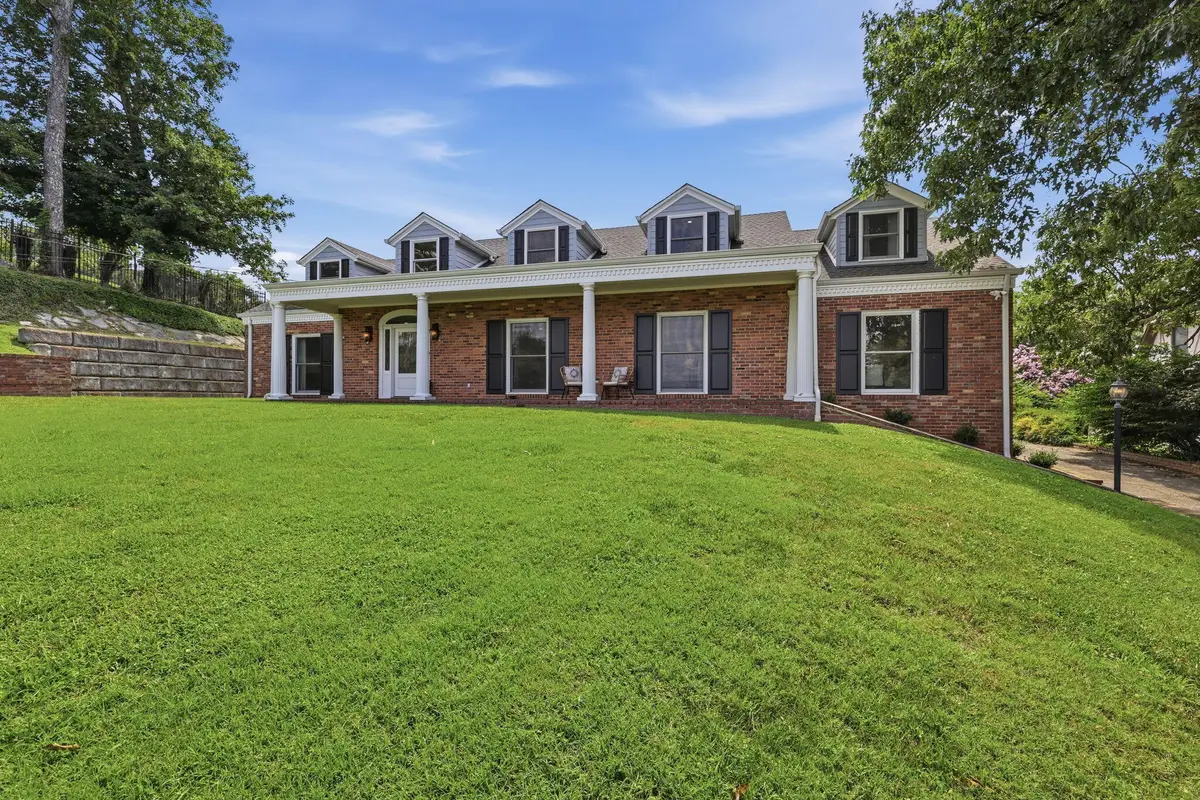 174 N Crest Road, Chattanooga, TN 37404 - #1
