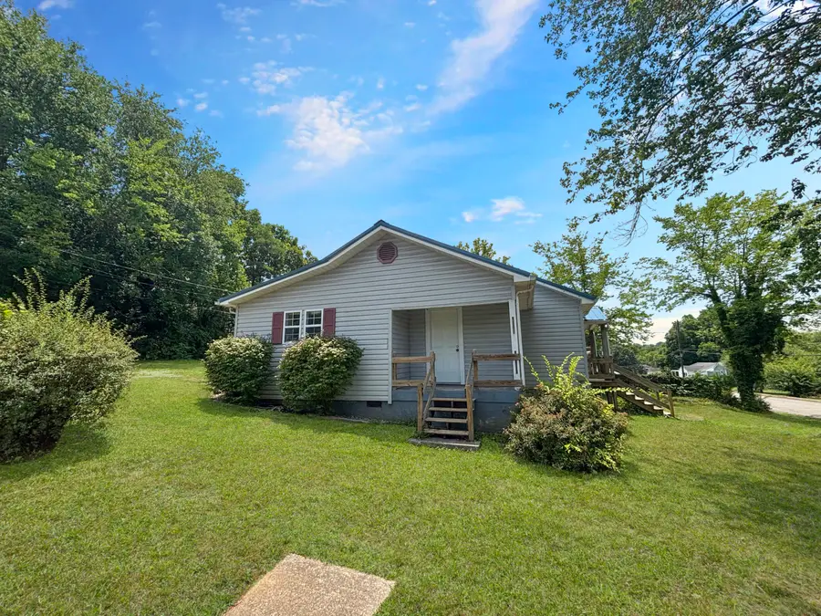 1037 Jones Street, Athens, TN 37303 - #3