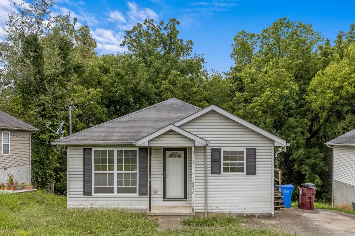 232 W Edison Street, Alcoa, TN 37701 - #1