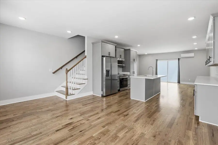284 W 16th Street, Chattanooga, TN 37408 - #3