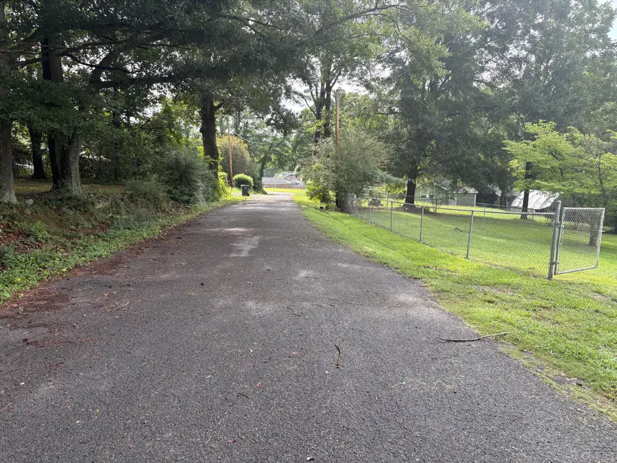 201 Glenn Street, Lafayette, GA 30728 - #3