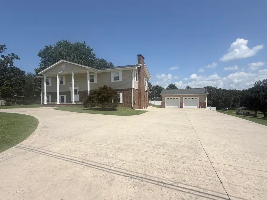 1220 Doctor Lee Avenue, Bridgeport, AL 35740 - #2