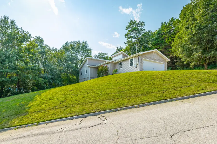 401 Shannon Drive, Hixson, TN 37343 - #3
