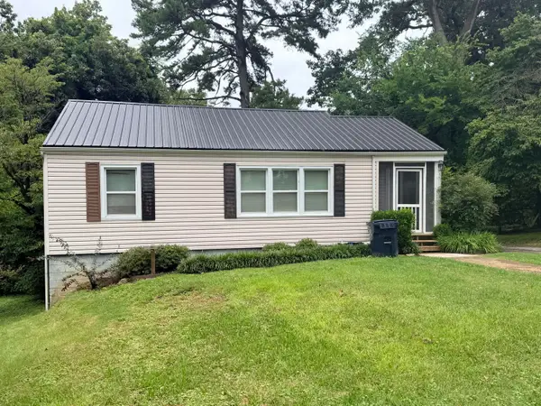 3703 Sullivan Avenue, Chattanooga, TN 37412
