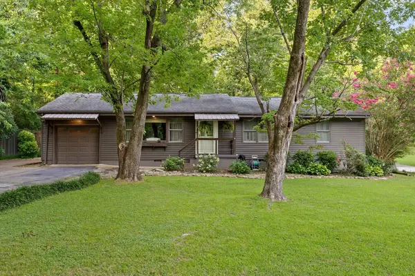 2728 Haywood Avenue, Chattanooga, TN 37415