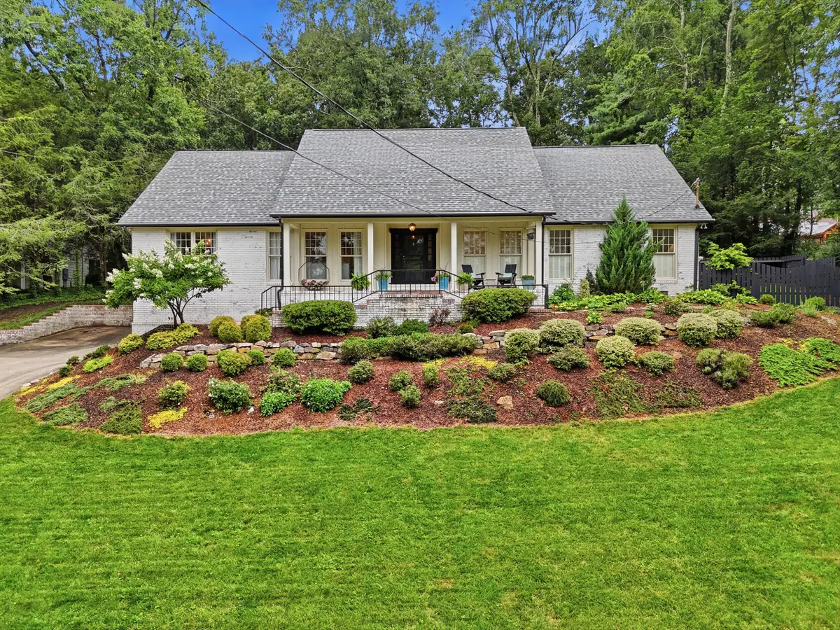 414 N Bragg Avenue, Lookout Mountain, TN 37350 - #1