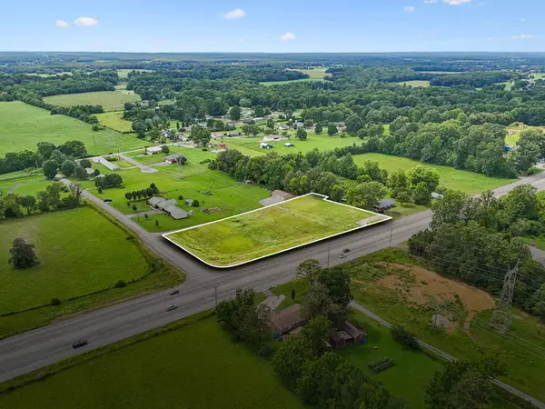 1579 Woodbury Highway, Manchester, TN 37355