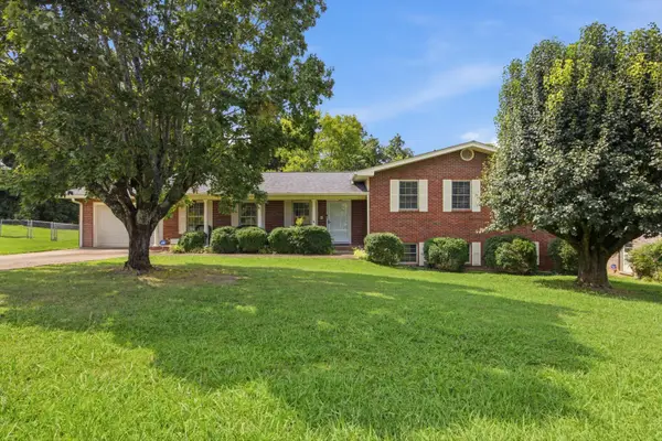 54 Kriswood Drive, Rossville, GA 30741