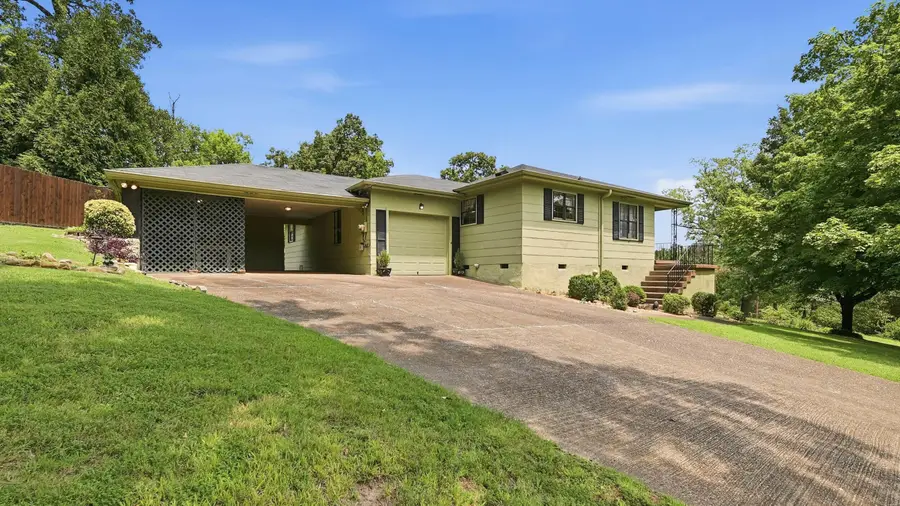 1281 W Fairfax Drive, Chattanooga, TN 37415 - #3