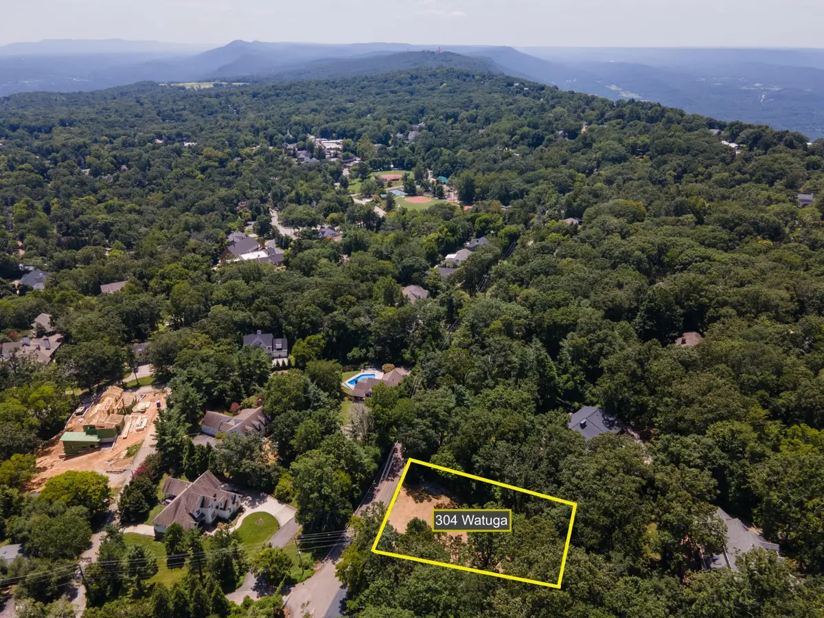 304 N Watauga Lane, Lookout Mountain, TN 37350 - #1