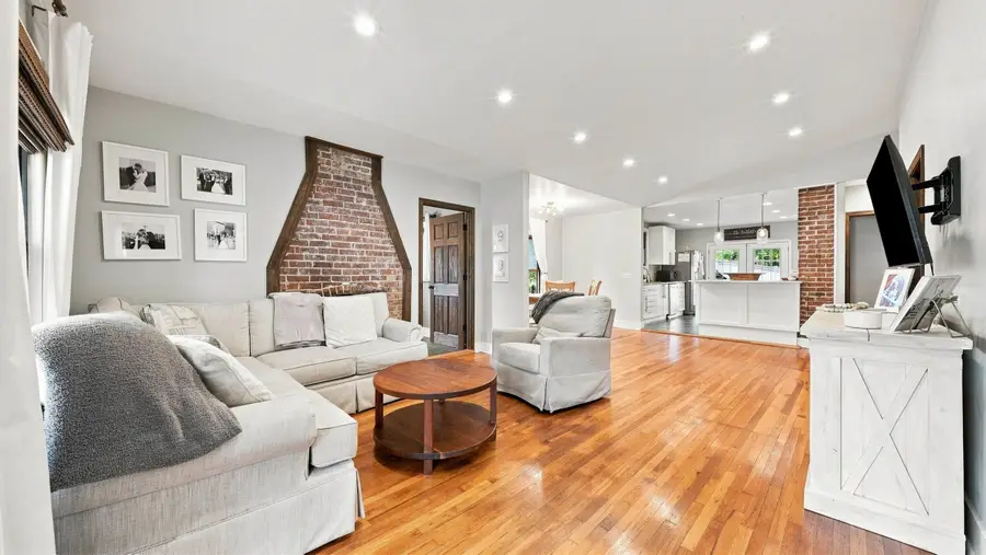 1710 E 14th Street, Chattanooga, TN 37404 - #3