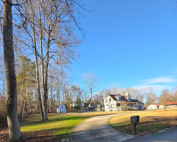 8441 Toestring Valley Road, Spring City, TN 37381