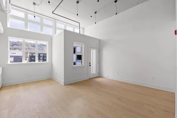 1800 S Watkins Street #32, Chattanooga, TN 37404