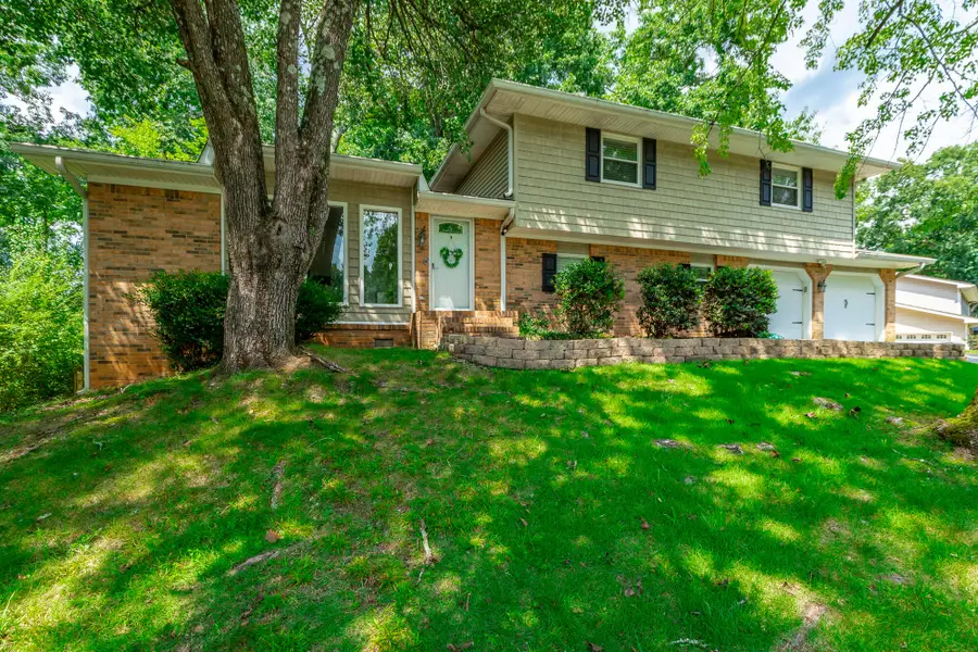 1973 Warwickshire Drive, Soddy Daisy, TN 37379 - #2
