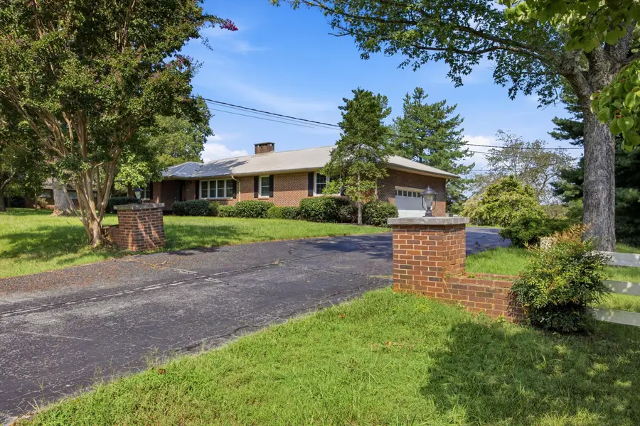 401 E Petty Lane, Winchester, TN 37398 - #2