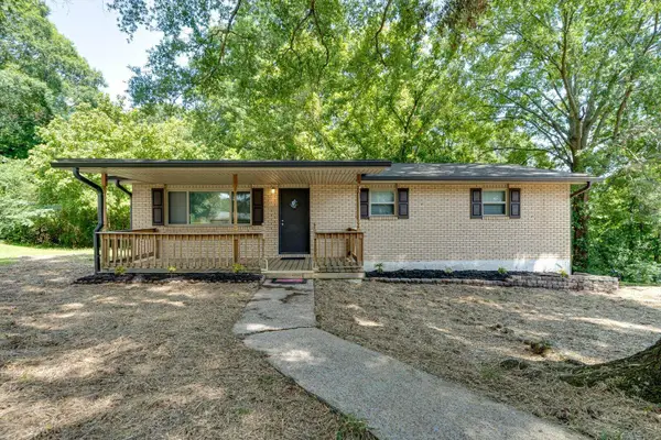 6 Canary Lane, Rossville, GA 30741