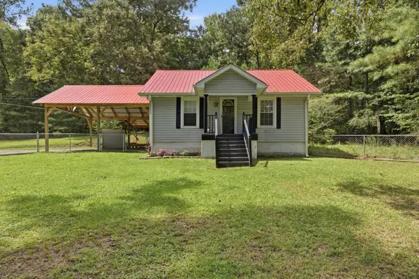 2112 Halls Valley Road, Trion, GA 30753