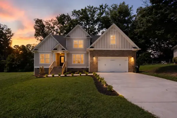 8600 Wading Branch Court, Ooltewah, TN 37363