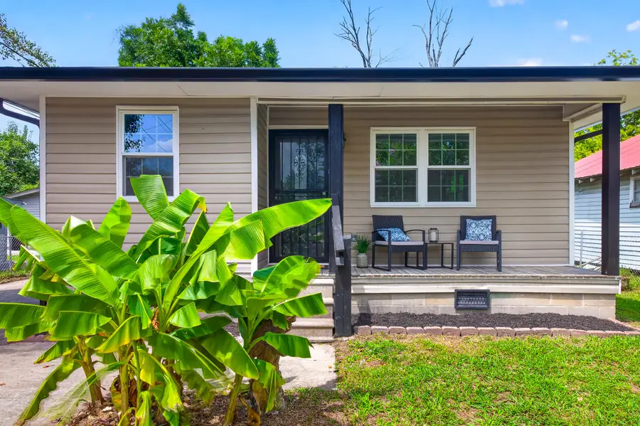 513 W Gordon Avenue, Rossville, GA 30741 - #2