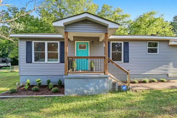 711 W James Avenue, Rossville, GA 30741