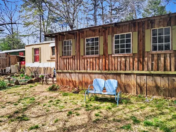 434 Unicoi Church Road, Tellico Plains, TN 37385