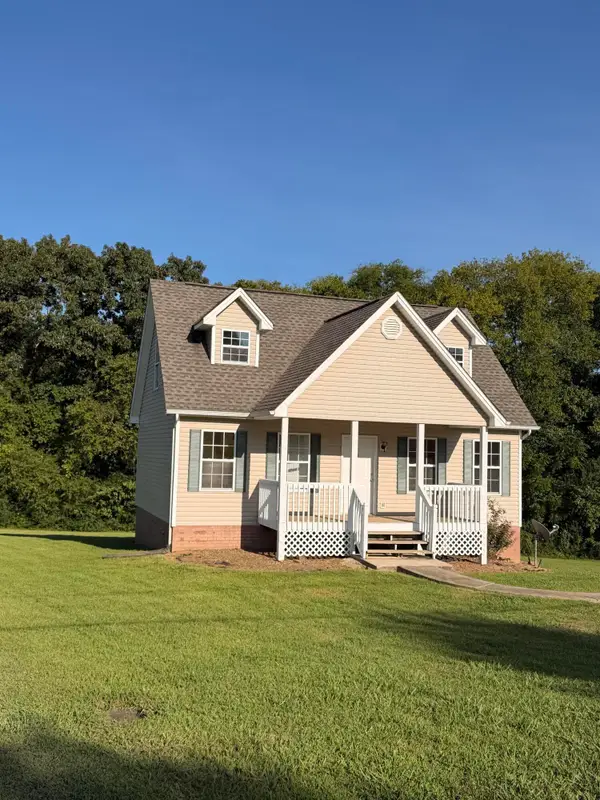 129 Apple Valley Court Ne, Charleston, TN 37310