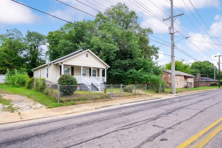 1310 Roanoke Avenue, Chattanooga, TN 37406 - #3