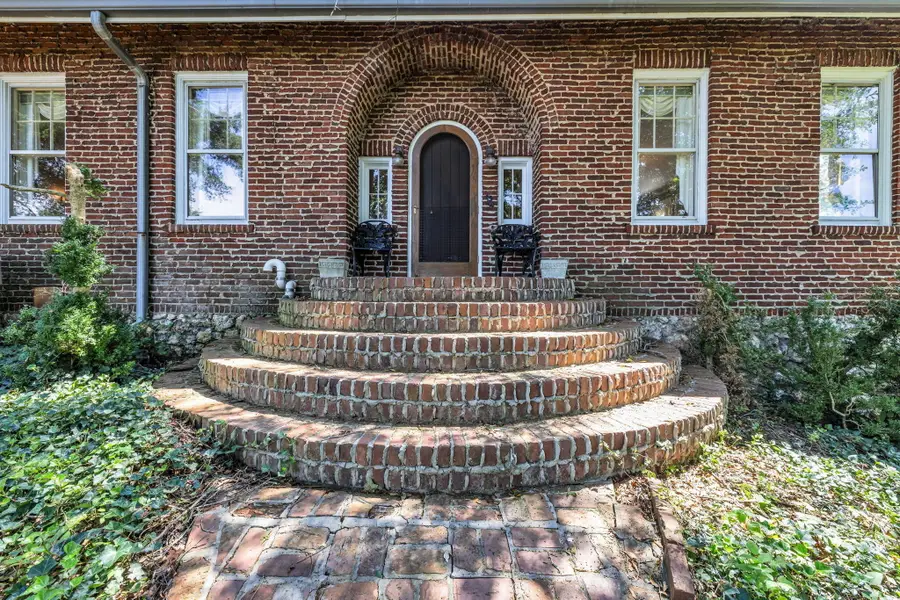 680 S Crest Road, Chattanooga, TN 37404 - #2