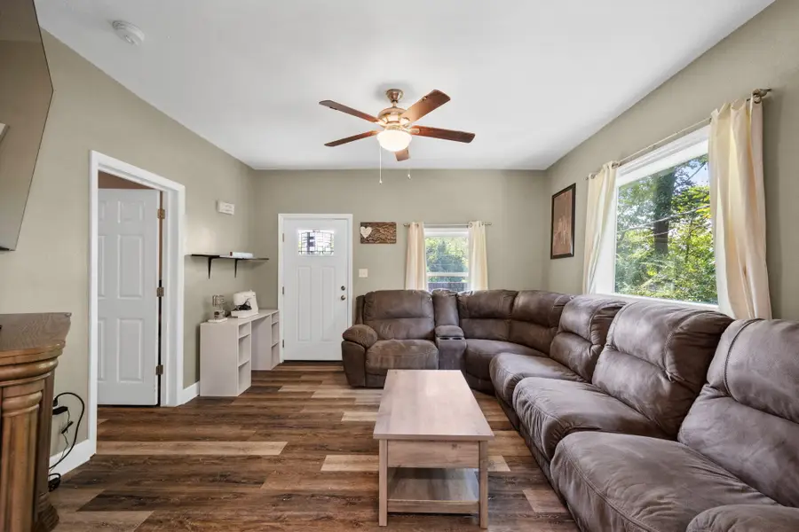 1021 N Main Street, Whitwell, TN 37397 - #2