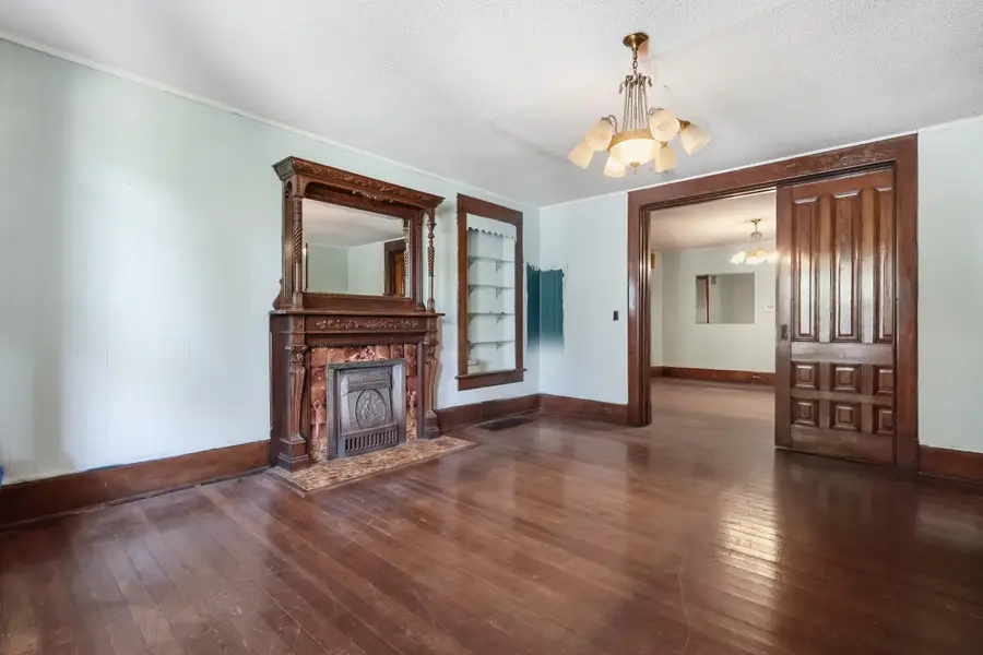 908 E Martin Luther King Boulevard, Hixson, TN 37343 - #3