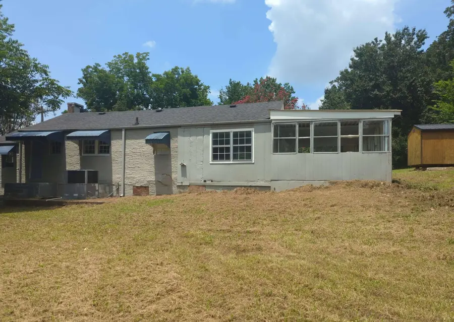 411 E Gordon Avenue, Rossville, GA 30741 - #2