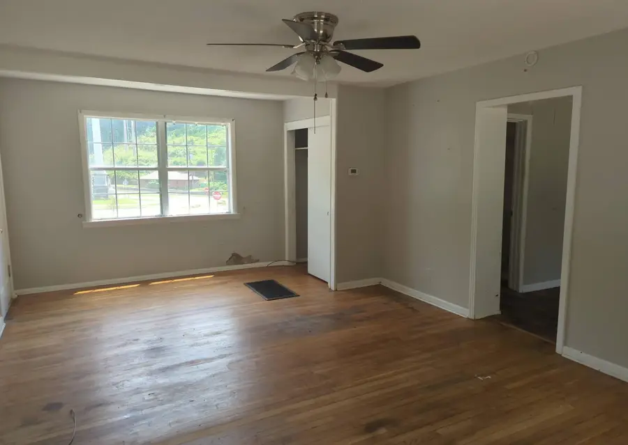 411 E Gordon Avenue, Rossville, GA 30741 - #3