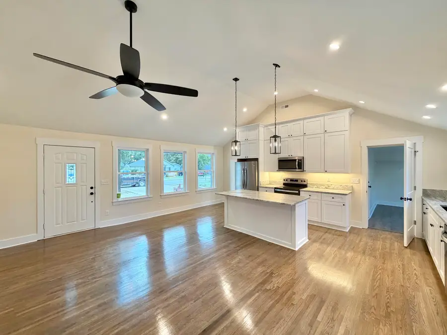 1802 Tombras Avenue, Chattanooga, TN 37412 - #2