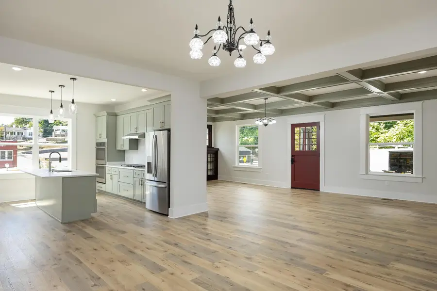 12 N Seminole Drive, Chattanooga, TN 37411 - #3