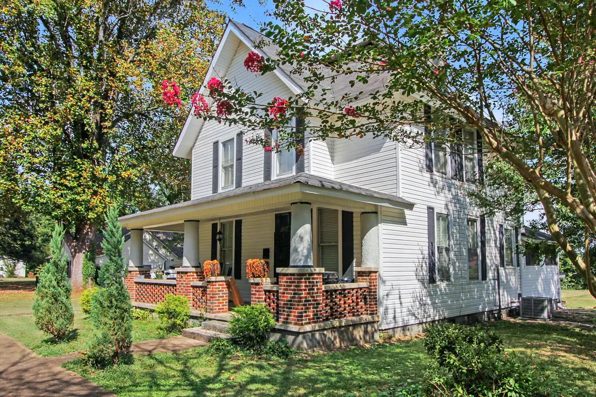 207 Magnolia Avenue, South Pittsburg, TN 37380 - #1