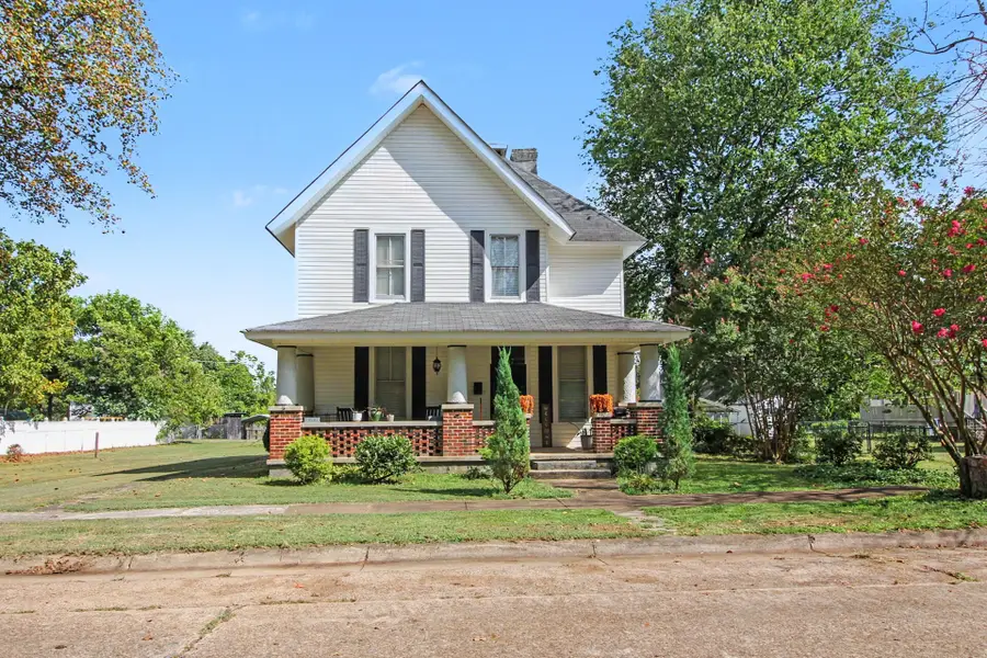 207 Magnolia Avenue, South Pittsburg, TN 37380 - #2