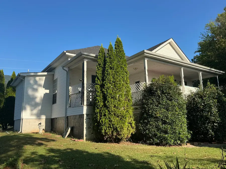 287 S Oak Street, Whitwell, TN 37397 - #2