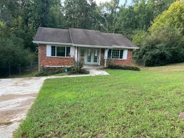 5006 Shoals Lane, Chattanooga, TN 37416
