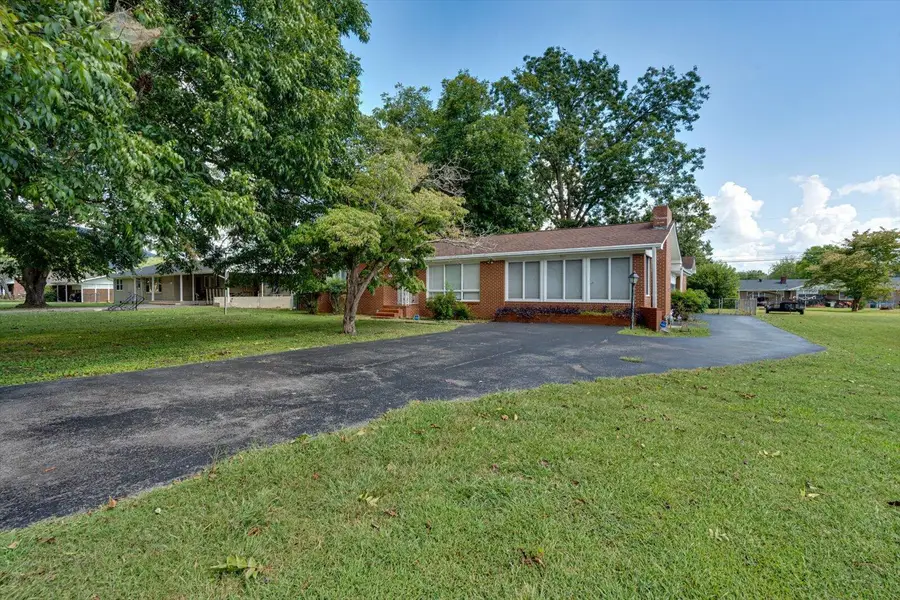 904 Highland Avenue, Jasper, TN 37347 - #2
